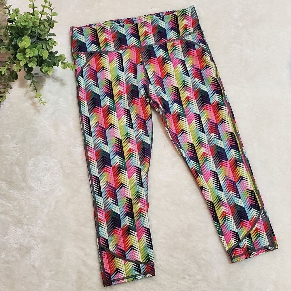 Fabletics Lima Capri Max-Compression Colorful Leggings, Size Medium- - Picture 7 of 12